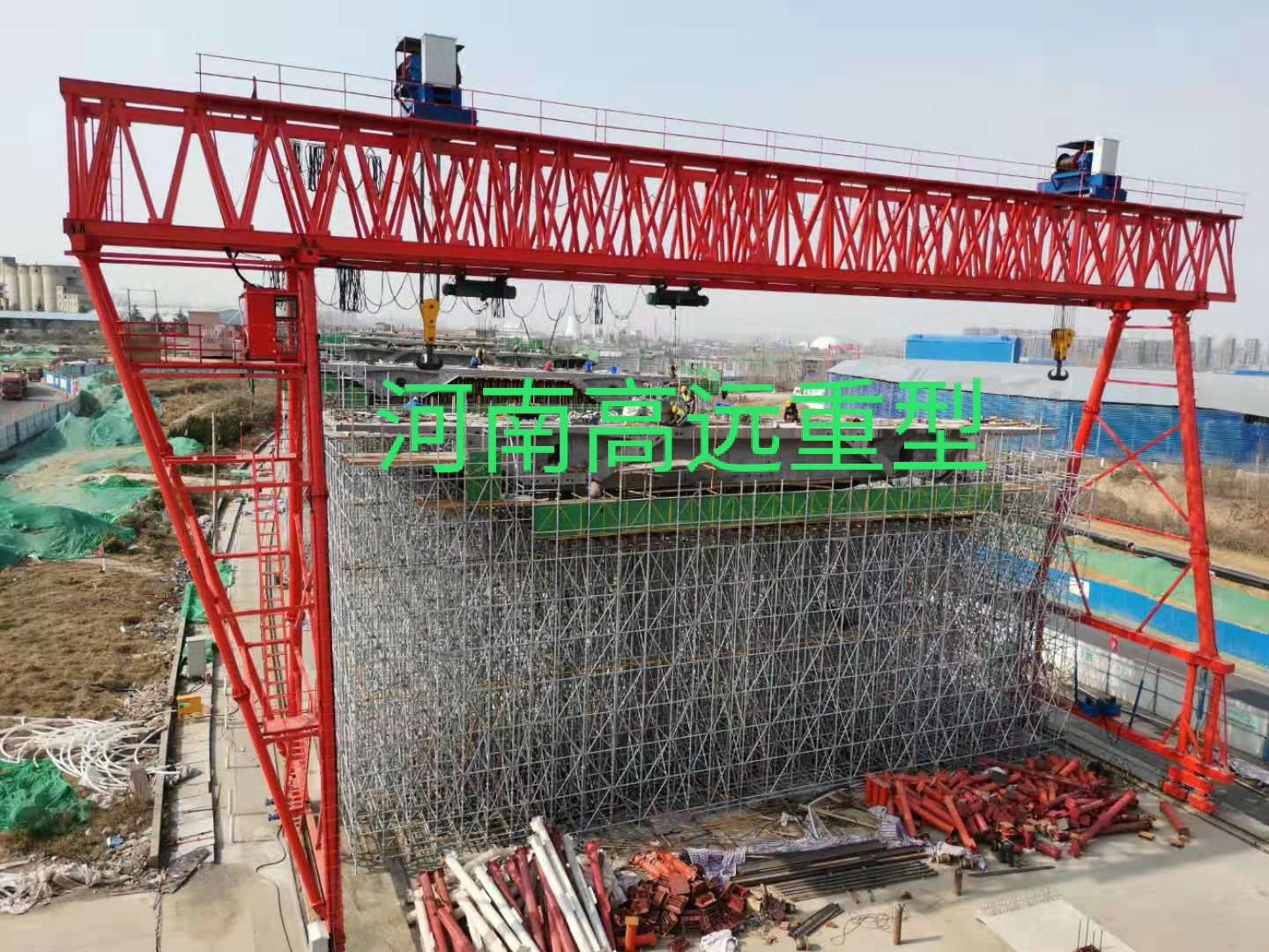 重慶勝和建筑工程有限公司拉薩提布崗項(xiàng)目，采購(gòu)我廠ME60+60T-36M-9M-2臺(tái)，10T-36M-9M-4臺(tái)龍門吊