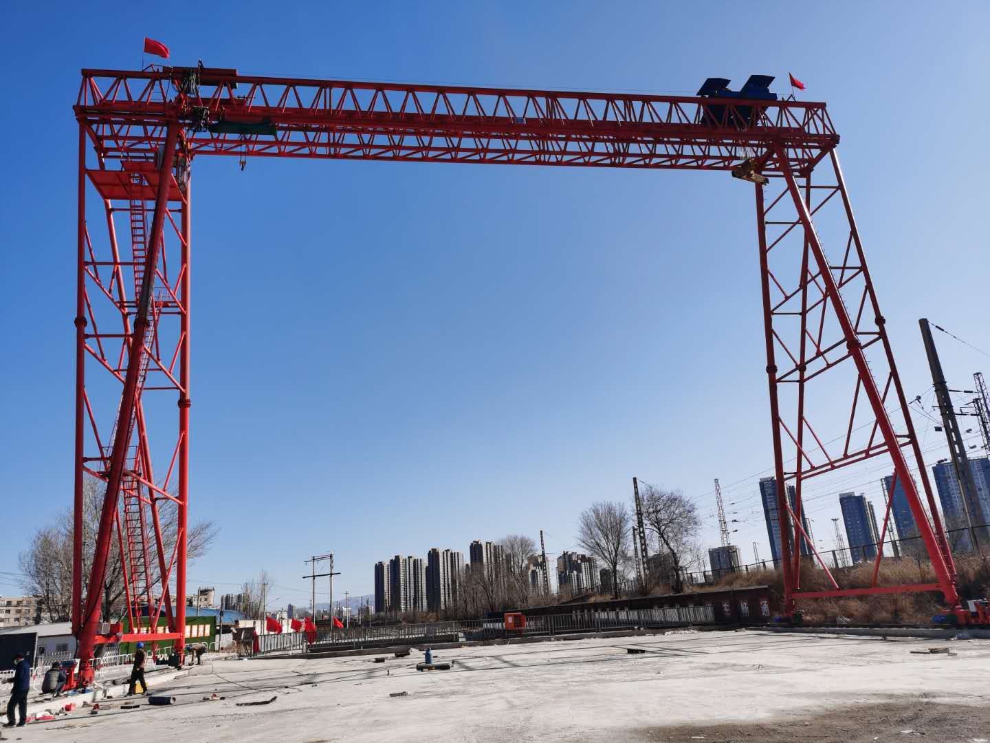 浙江省嘉興市平望縣乍浦鎮(zhèn)，乍浦經(jīng)濟(jì)開發(fā)區(qū)，平海路，中建港務(wù)建設(shè)有限公司乍浦港E區(qū)4號(hào)泊位工程項(xiàng)目部