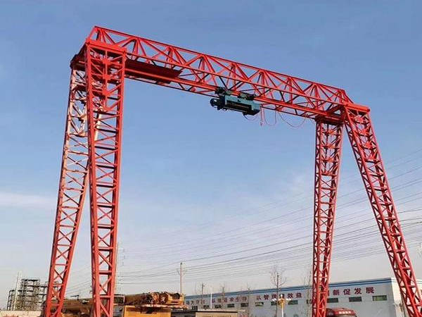 如何評估龍門吊作業(yè)現(xiàn)場的安全風險？